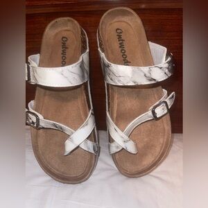 Sz. 6 Black & White Marbled Strappy Sandals